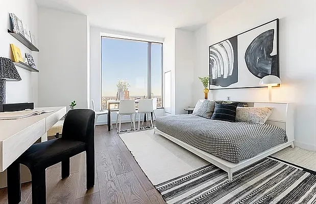 11 Hoyt St #49E — Photo 3