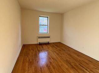 106 Tibbetts Rd, Yonkers, NY 10705