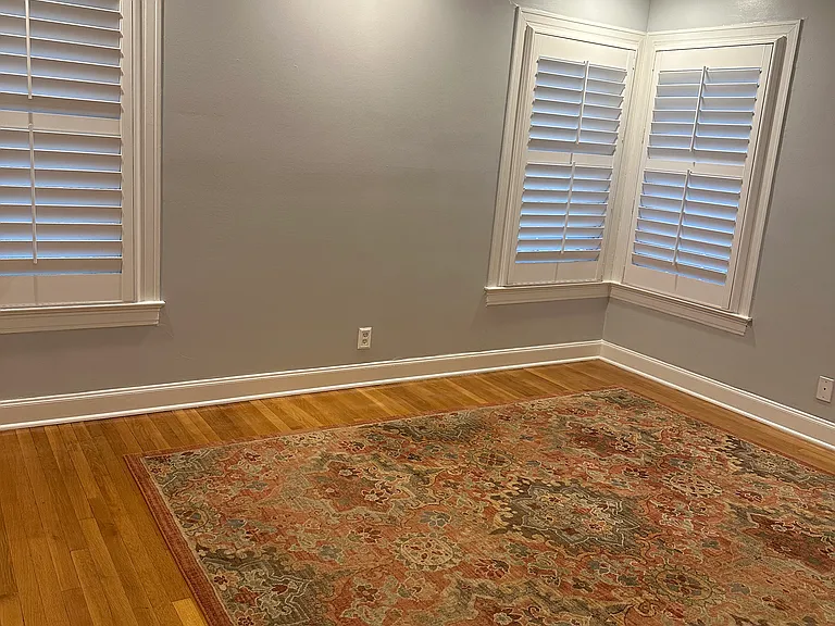 Unfurnished Room
