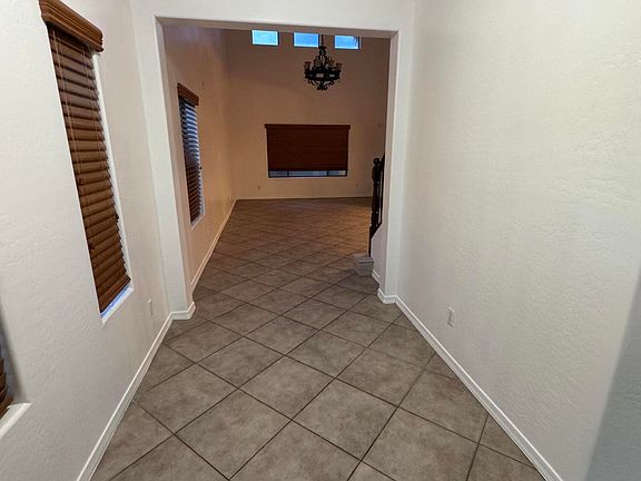 5th image of 2110 W Kathleen Rd