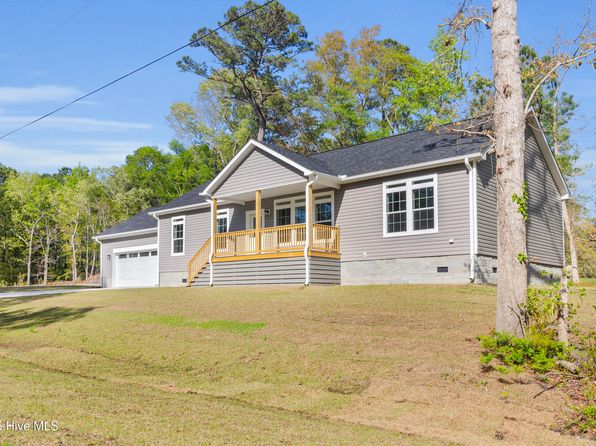 429 Country Club Drive W, Minnesott Beach, NC 28510