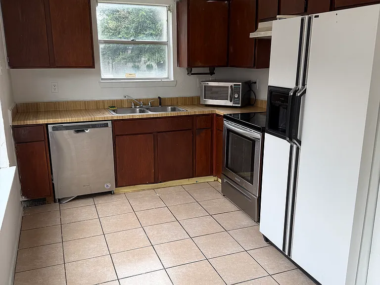 7607 Brookleaf Dr — Photo 6