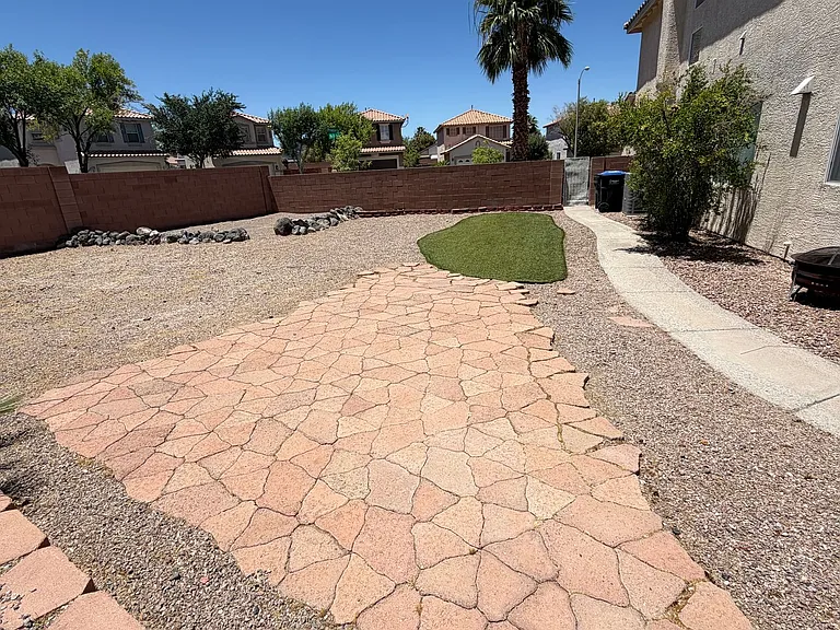 2424 Predera Ave — Photo 40