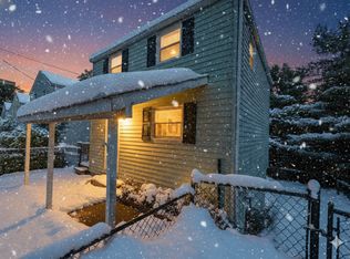 714 Hestor Dr, Pittsburgh, PA 15220