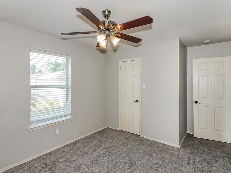 5006 Roth Forest Ln — Photo 16