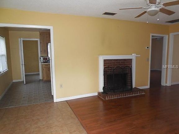 2nd image of 2515 Narcissus Ave