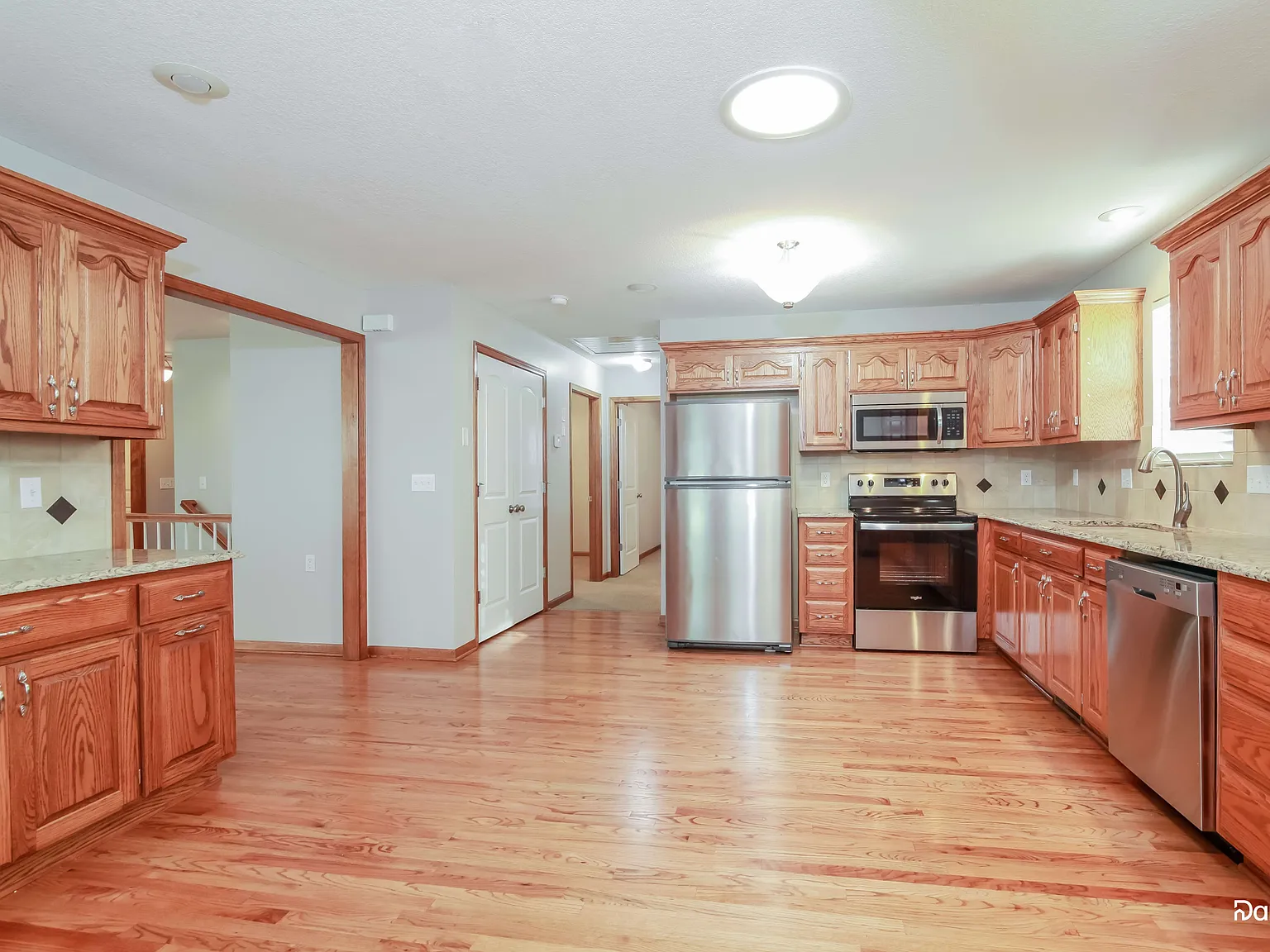 4 bed, 3.0 bath, 3148 sqft, $2,850 — Photo 4