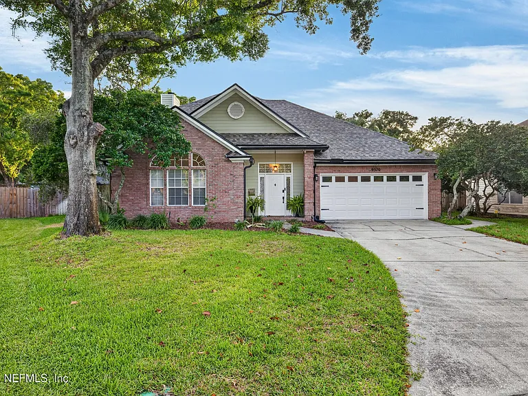 9370 Jaybird Cir E — Photo 1