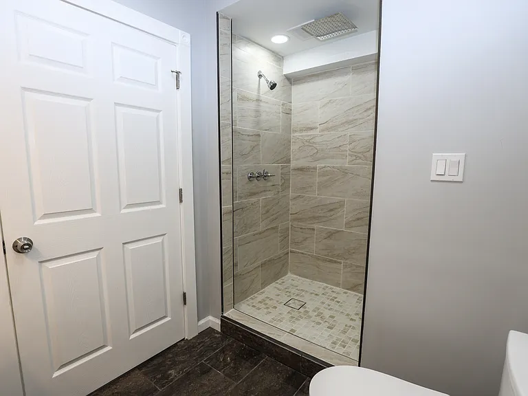 562 Peacock St #1 — Photo 9