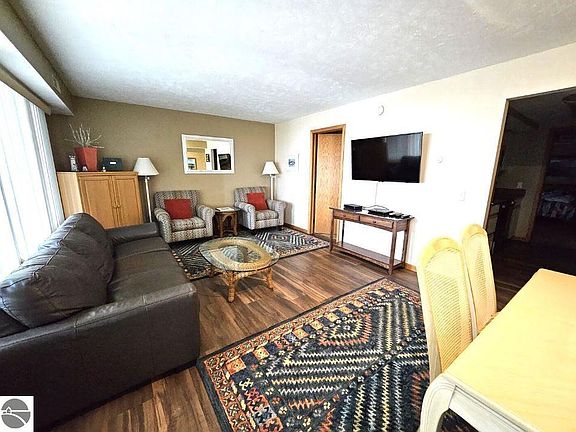 3rd image of 8935 N Bayshore Dr