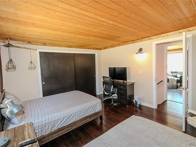 913 W Aeroplane Blvd — Photo 29