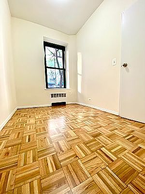 4th image of 516 E 79th St APT 1C