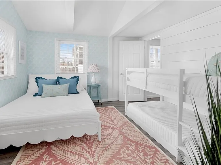 30 Roosevelt Rd #1 — Photo 21
