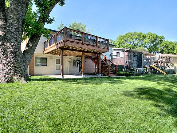 5th image of 13418 Shirley St.