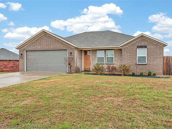 2nd image of 1018 Lavender Rd