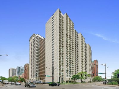 3200 N Lake Shore Dr APT 605, Chicago, IL, 60657