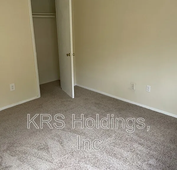 1229 Nelson St #A — Photo 6