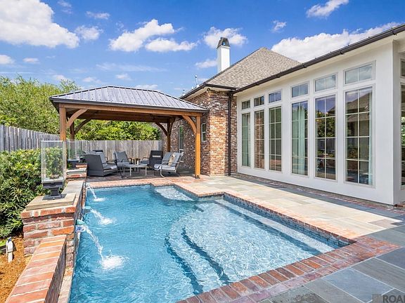 3rd image of 3122 Grand Way Ave