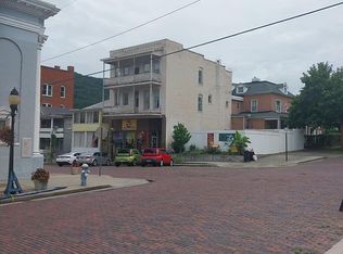 321 3rd Ave, Hinton, WV 25951