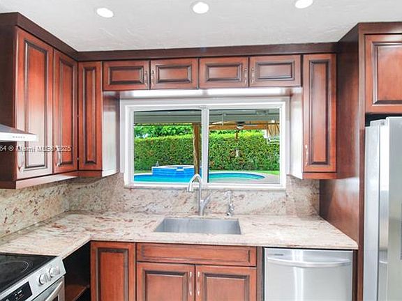 3rd image of 11645 NE 20th Dr #0