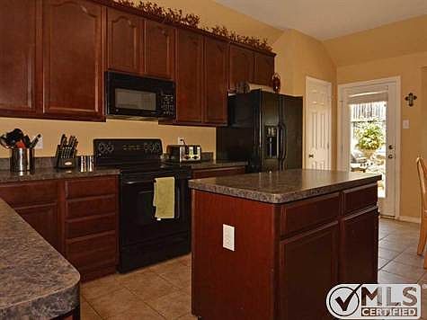 3rd image of 9928 Sourwood Dr