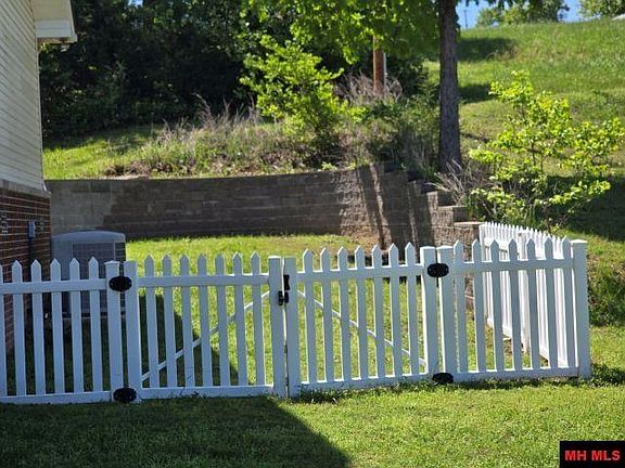 4th image of 117 Ferncliff Point