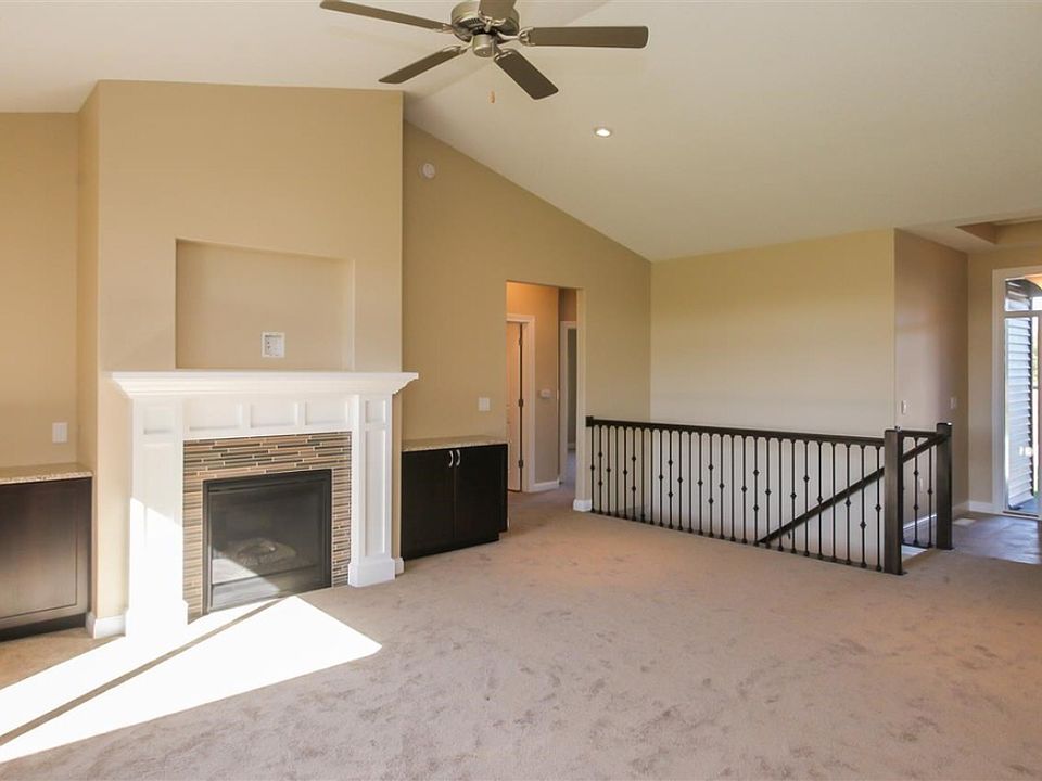 1st image of 1020 Pheasant Ln