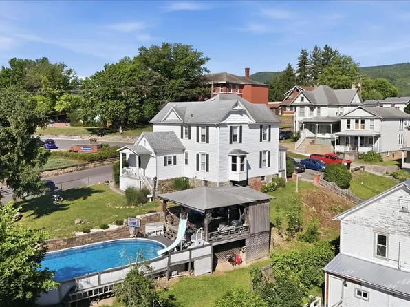 133 James St, Keyser, WV 26726