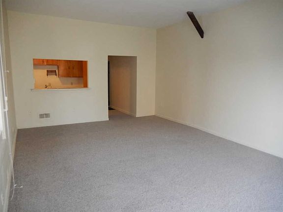 3rd image of 1110 Fuller St #1