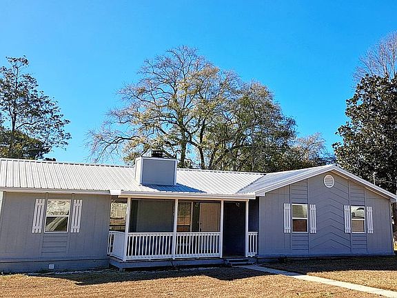 3rd image of 110 Richberry Dr