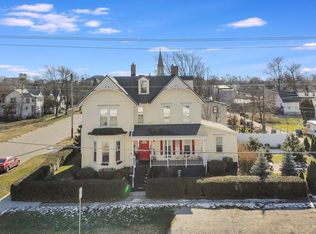 402 W 8th St, Michigan City, IN