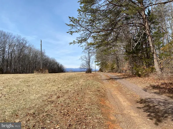 19197 Whites Farm Ln, Culpeper, VA 22701