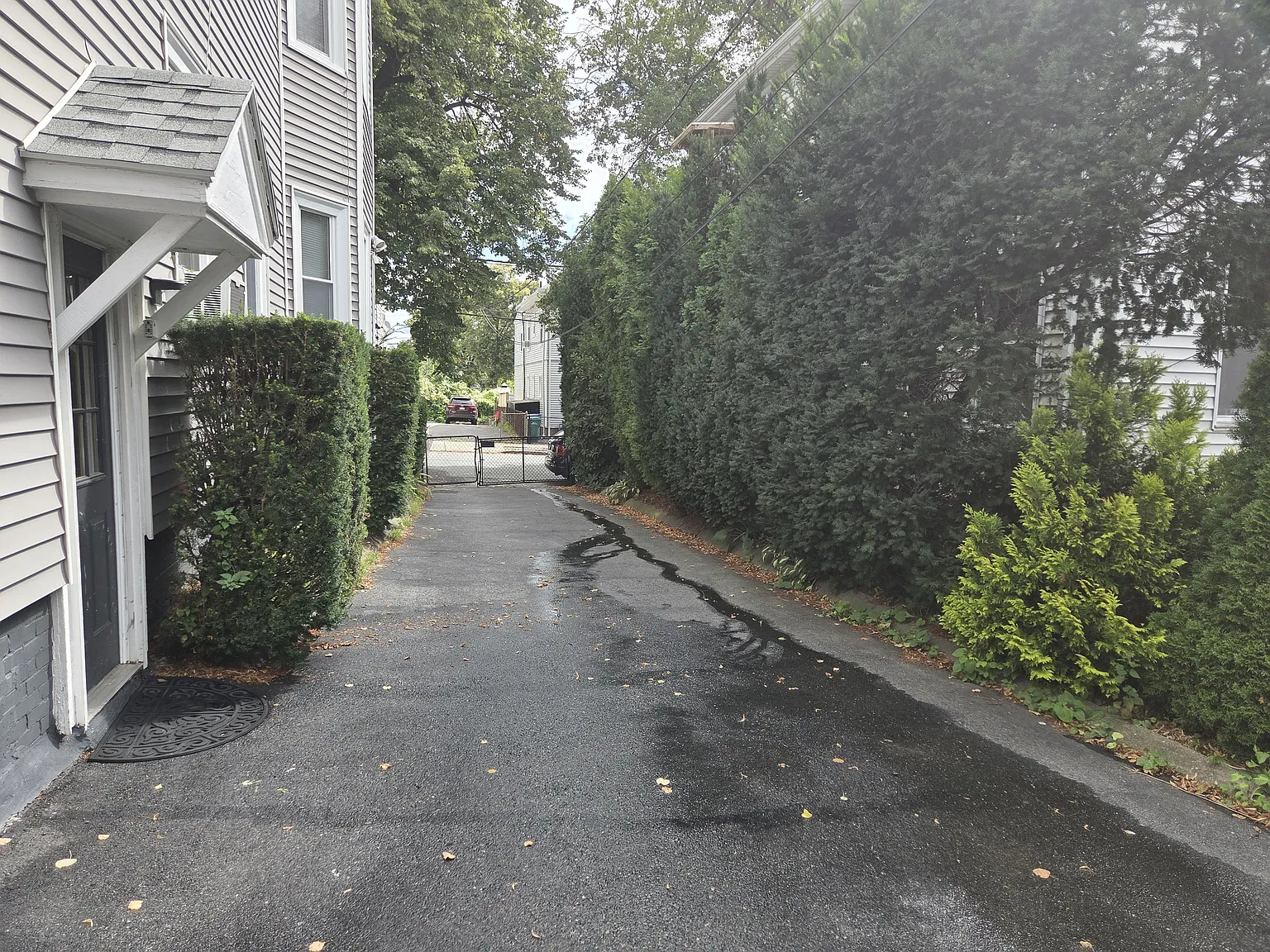 3 bed, 1100 sqft, $2,850 — Photo 2