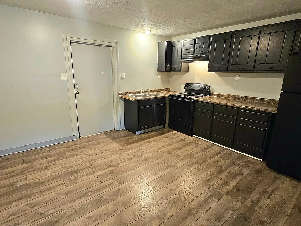 136 Sunnyslope Dr