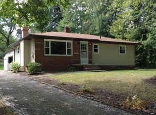 1236 E Turkeyfoot Lake Rd, Akron, OH 44312