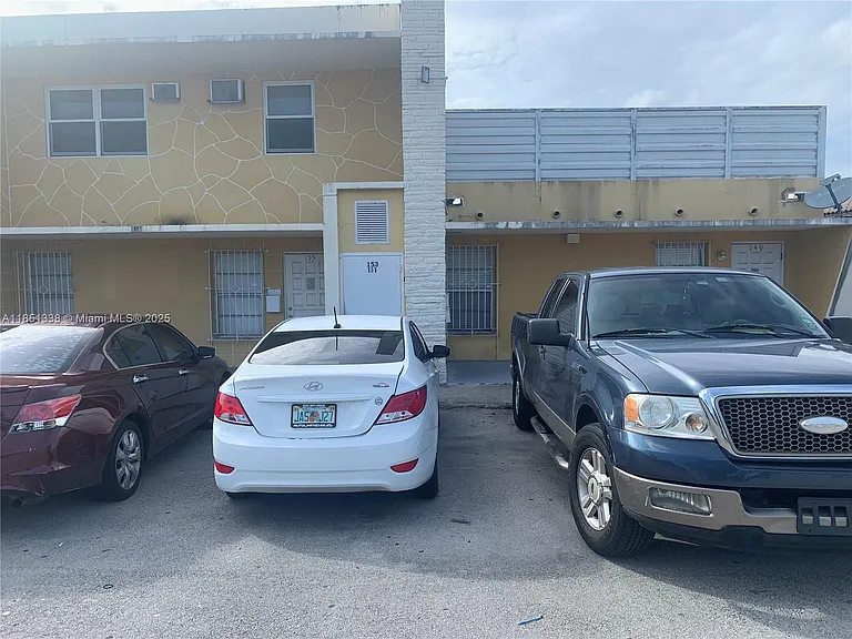149 Bentley Dr #151 — Photo 3
