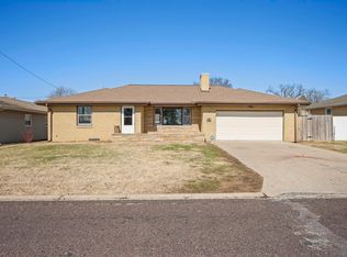 1021 W Westwood Dr, Peoria, IL 61614