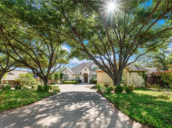 4148 Green Oak Dr, Waco, TX 76710