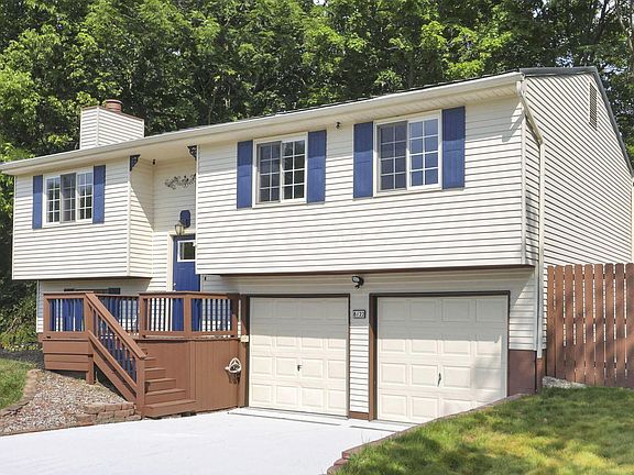 3rd image of 8122 Kingsley Dr
