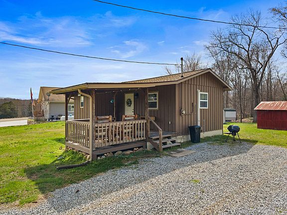 3rd image of 896 English Mountain Rd