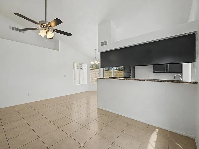 11851 N 76th Dr — Photo 7