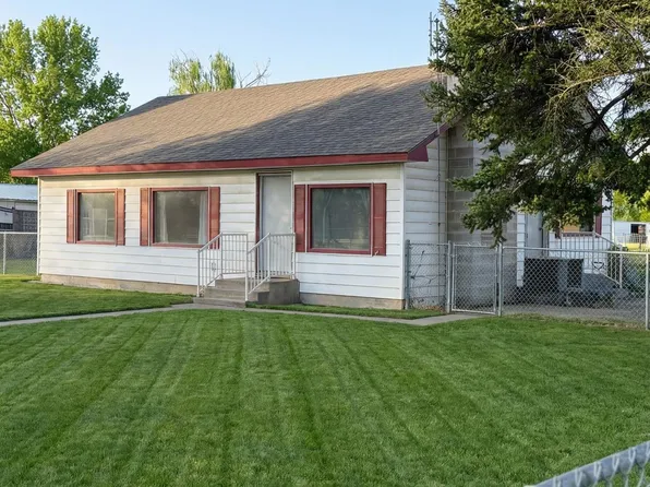 205902 E Schuster Rd, Kennewick, WA 99337