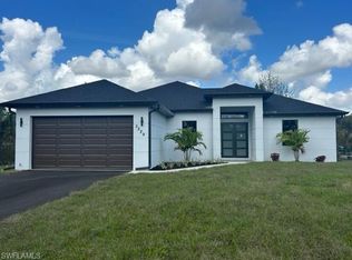 3229 4th Ave NE, Naples, FL 34120