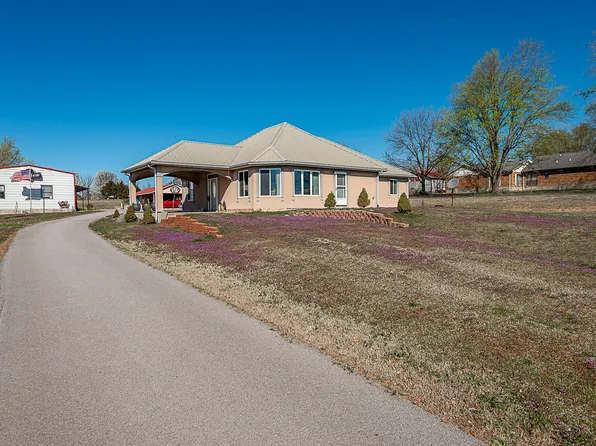 5111 Highway F, Bolivar, MO 65613