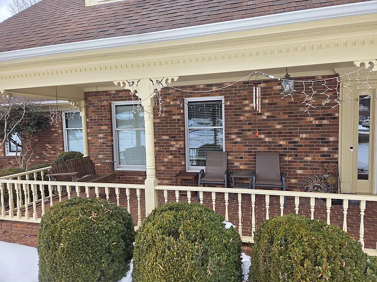 555 Barnes Rd #B — Photo 11