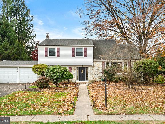 2nd image of 416 Emerson Rd