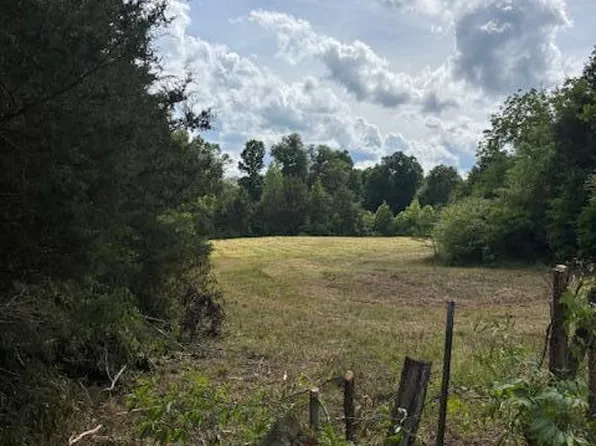 123 Hughes Rd, Greenwood, SC 29646