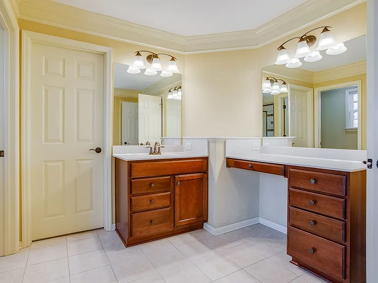 417 Gambrel Ct — Photo 13