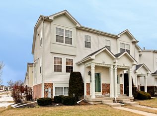 425 Holiday Ln #425, Hainesville, IL 60073