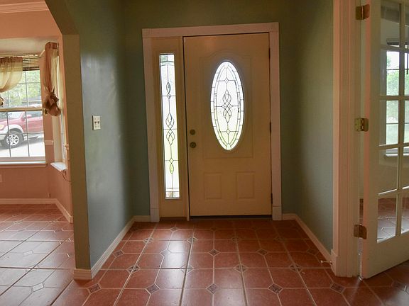 4th image of 1320 Westlawn Dr